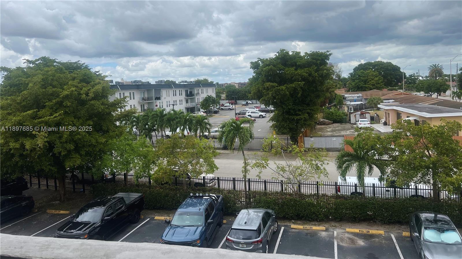 PALMETTO SPRINGS CONDO VI - Residential