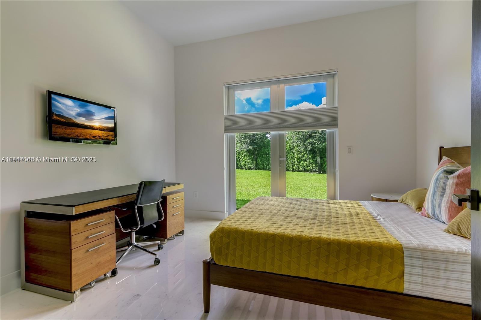 OASIS PARK SQUARE AT DORA - Residential