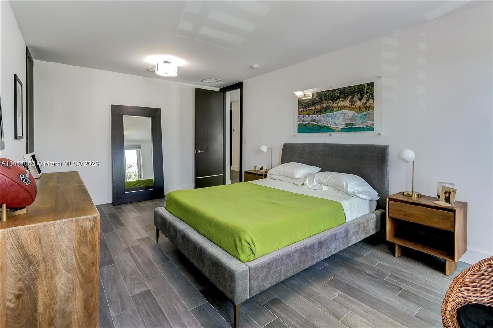 OASIS PARK SQUARE AT DORA - Residential