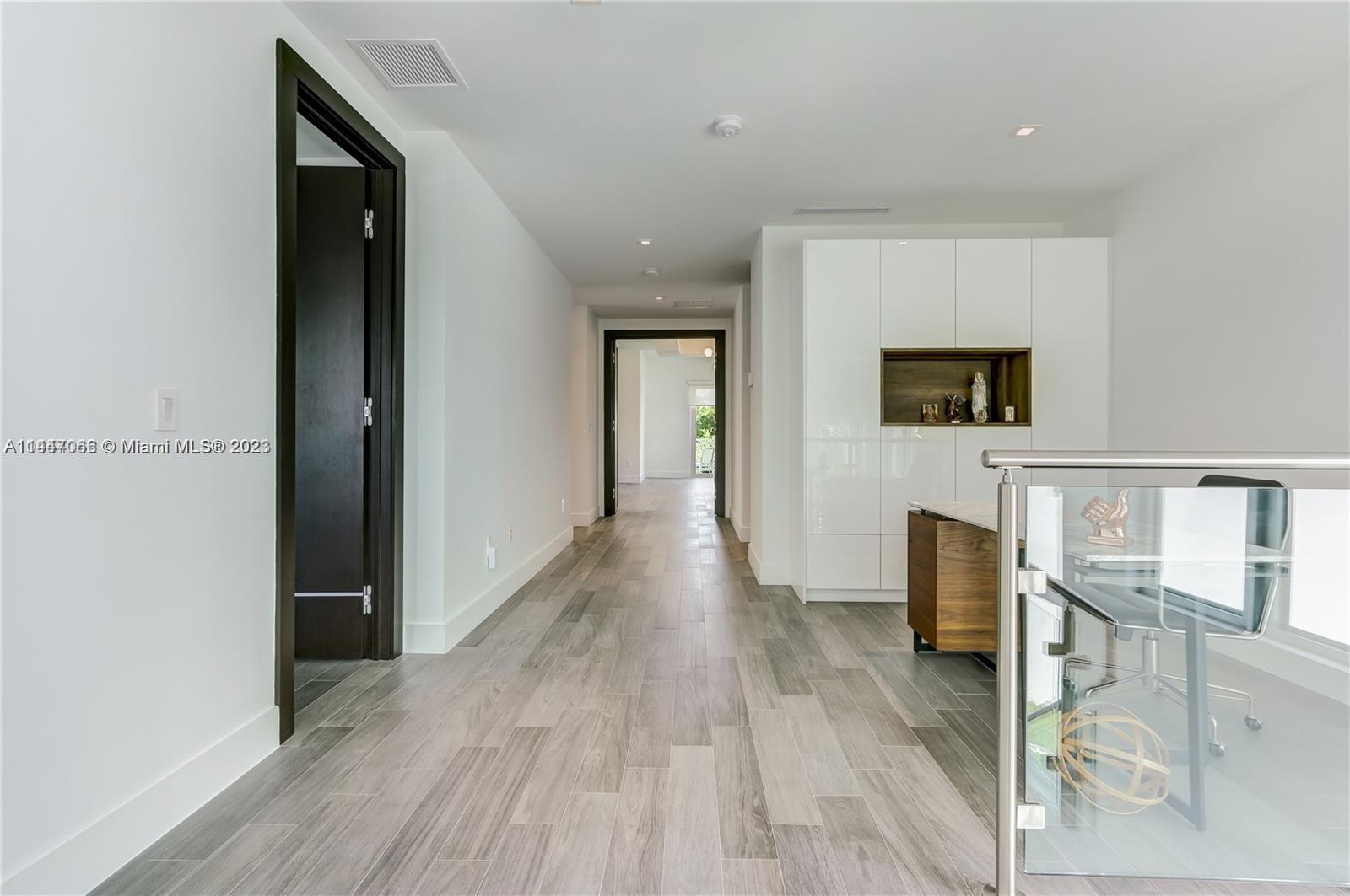 OASIS PARK SQUARE AT DORA - Residential