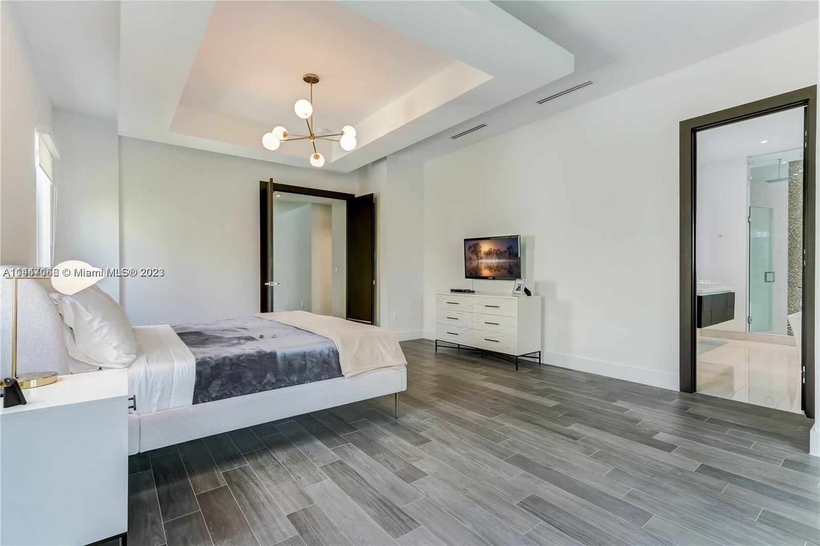 OASIS PARK SQUARE AT DORA - Residential