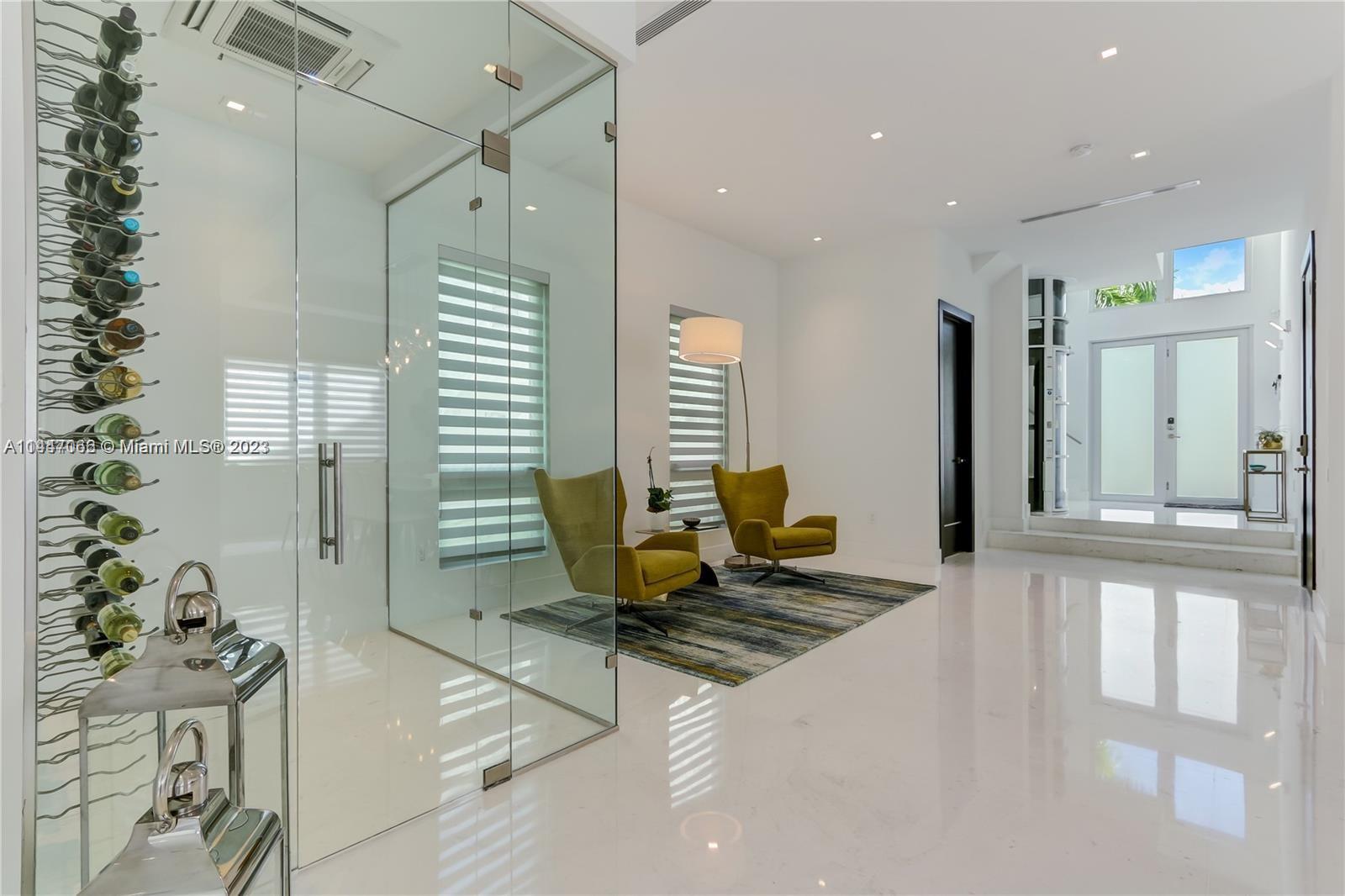 OASIS PARK SQUARE AT DORA - Residential