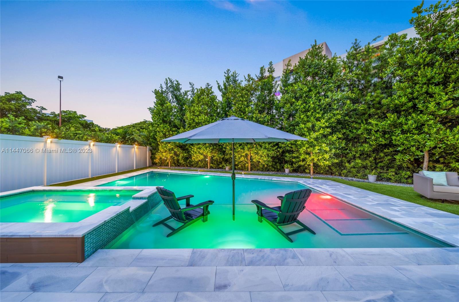 OASIS PARK SQUARE AT DORA - Residential