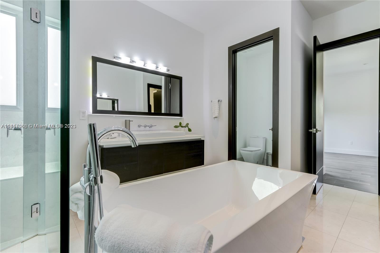 OASIS PARK SQUARE AT DORA - Residential