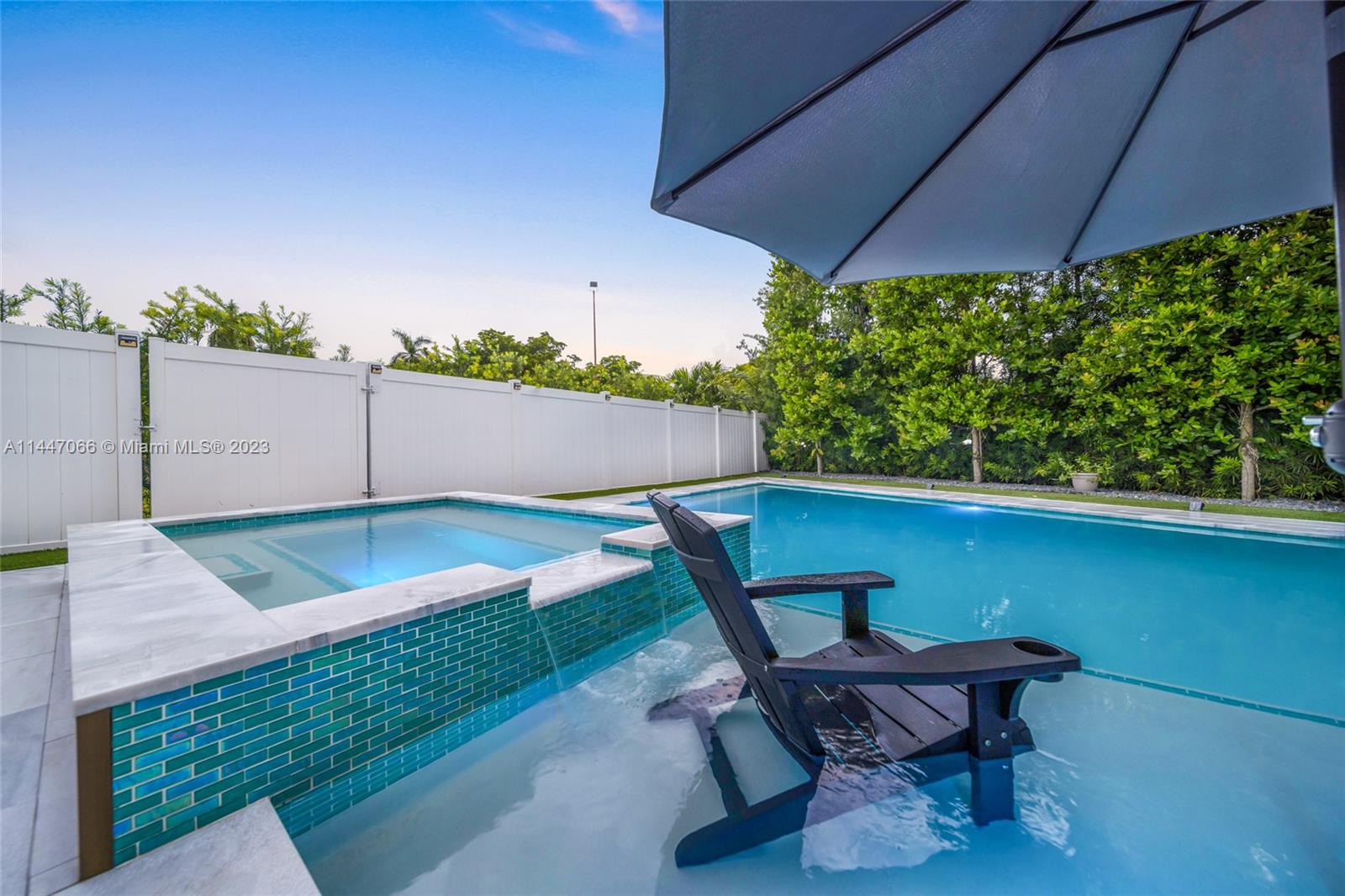 OASIS PARK SQUARE AT DORA - Residential