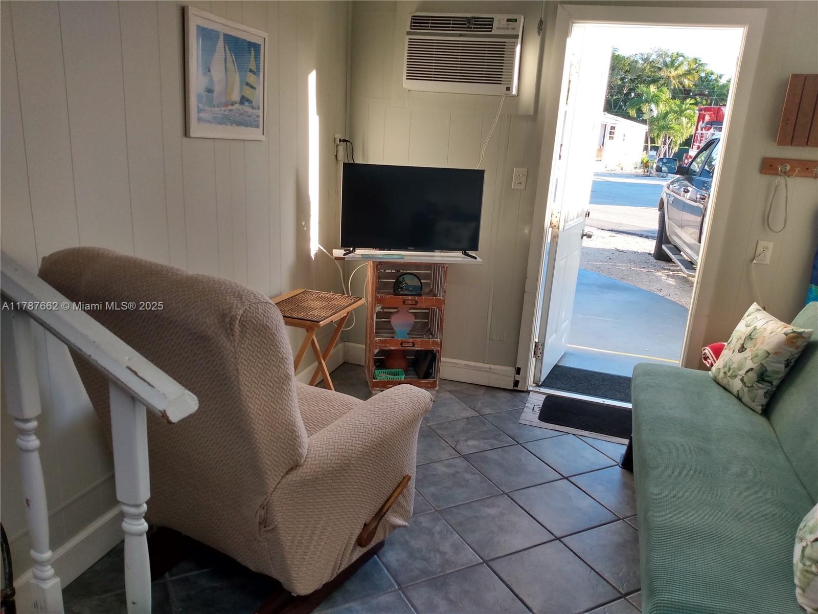 LONG KEY PROJ PROP LINE S - Residential