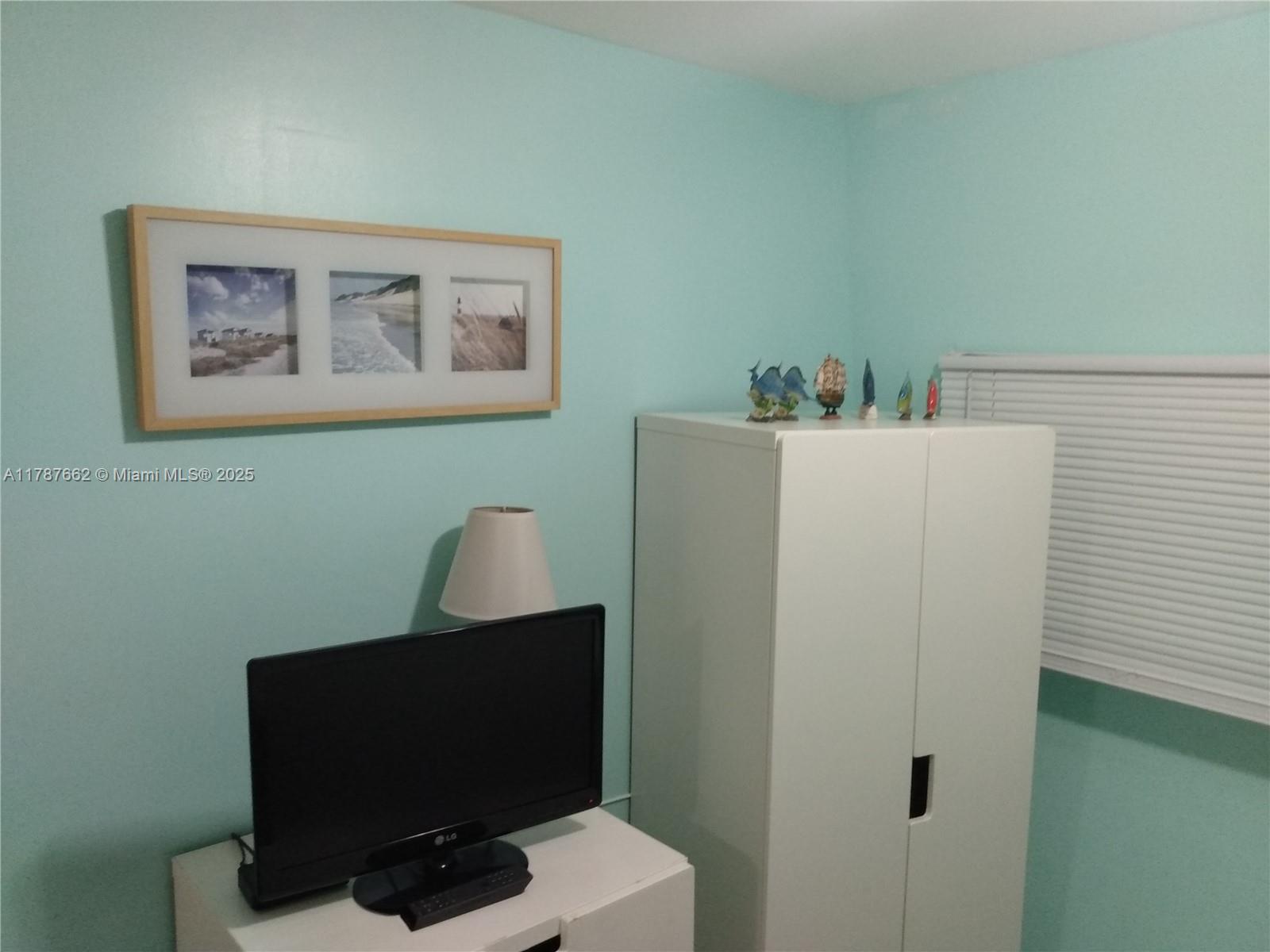 LONG KEY PROJ PROP LINE S - Residential