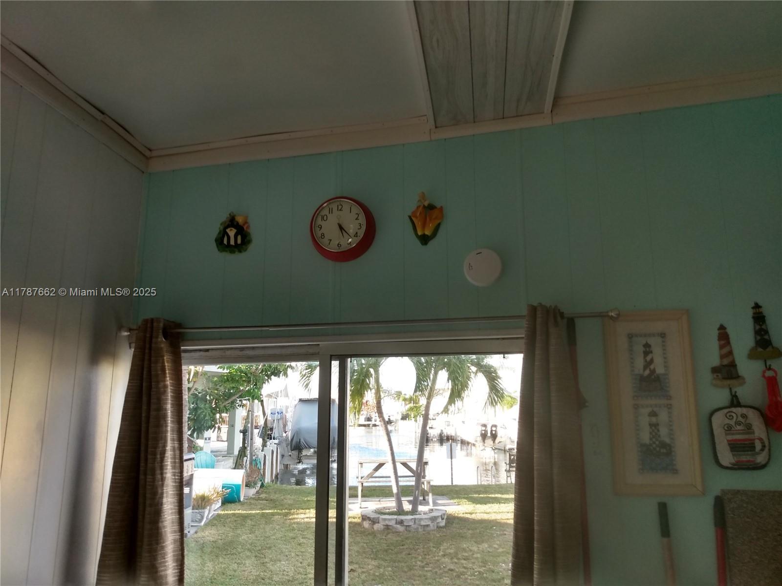 LONG KEY PROJ PROP LINE S - Residential