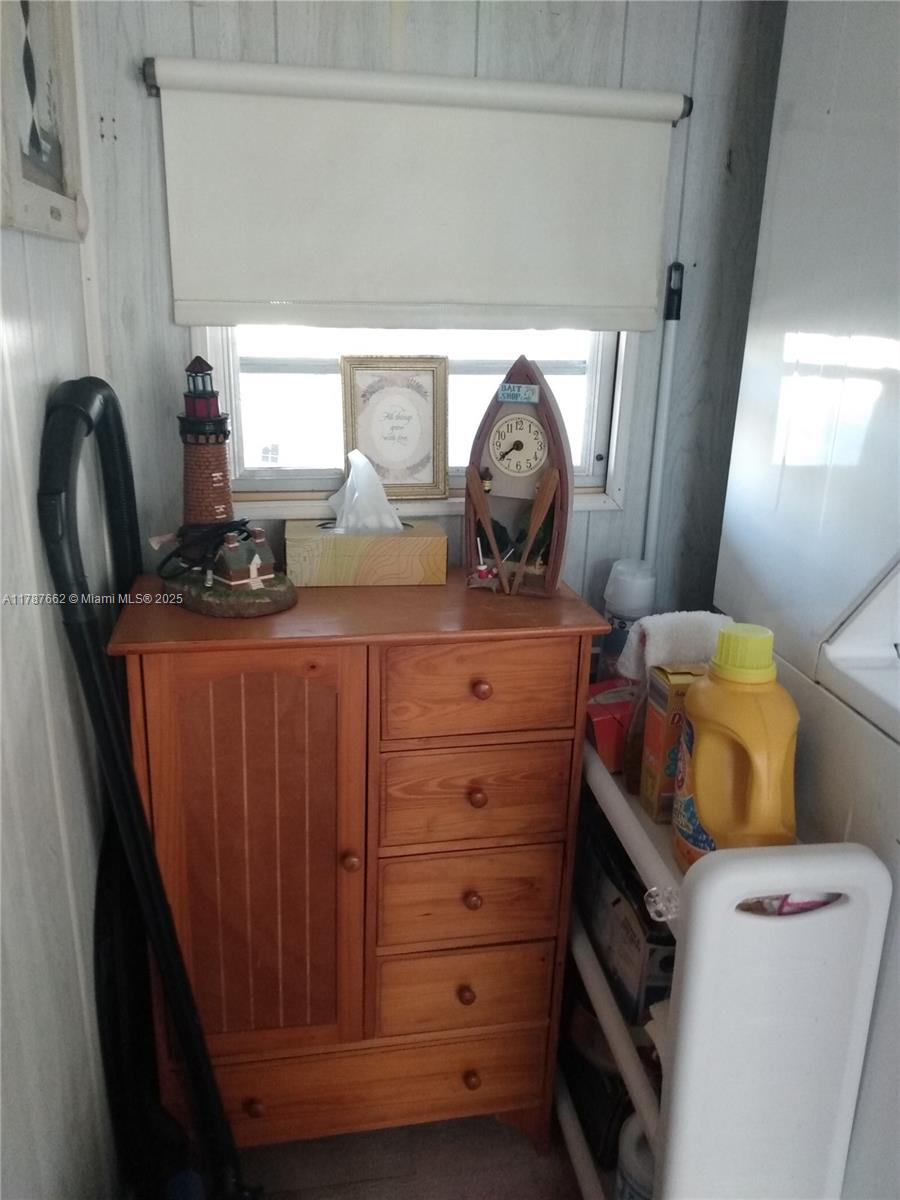 LONG KEY PROJ PROP LINE S - Residential