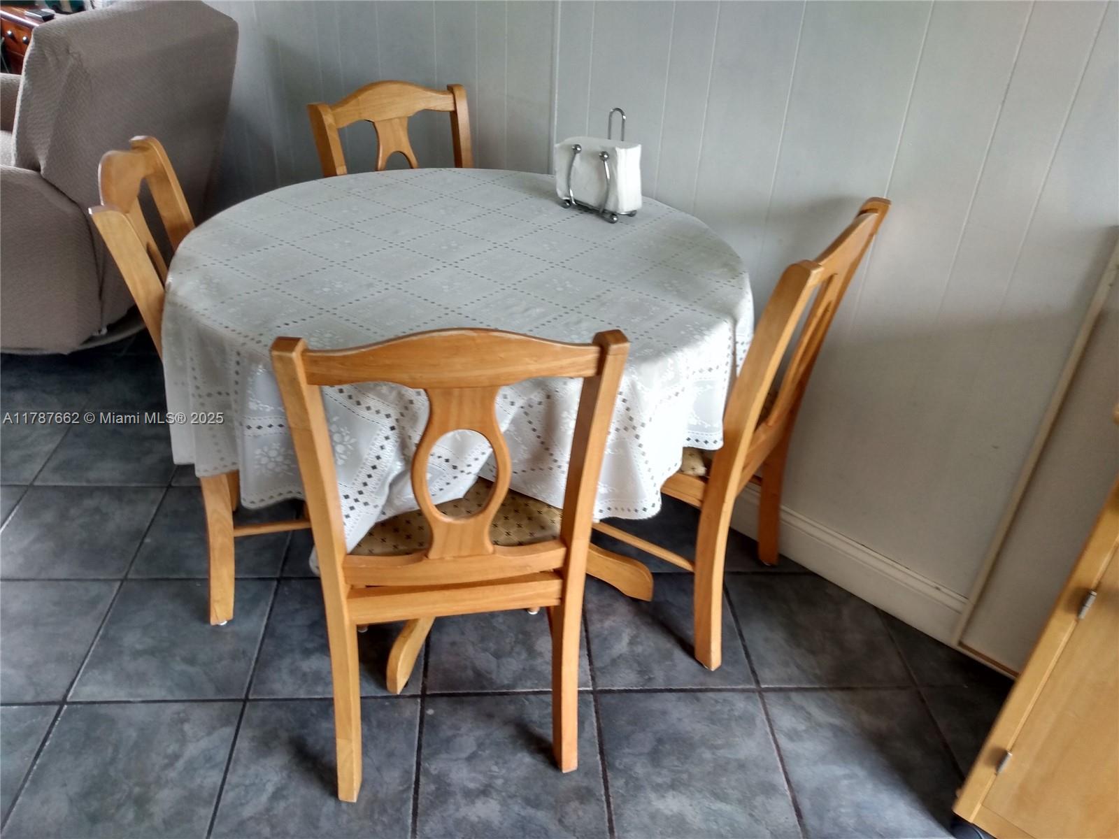 LONG KEY PROJ PROP LINE S - Residential