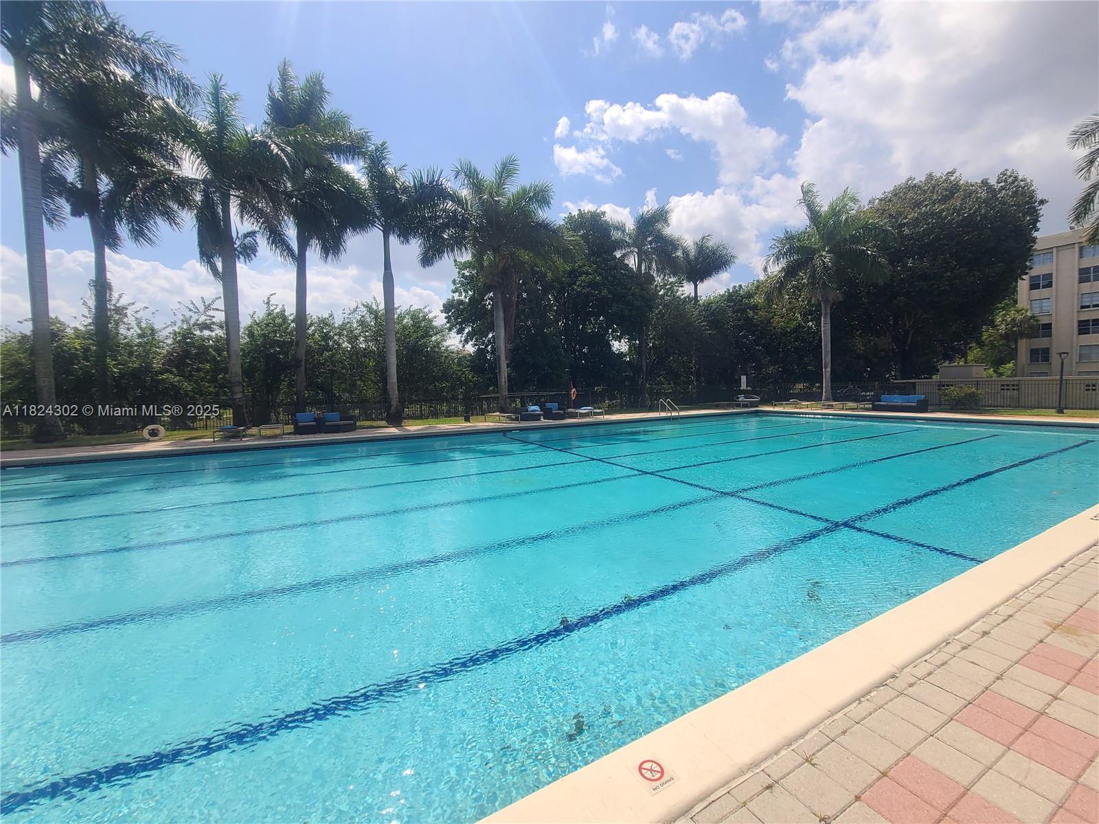 KEYSTONE COURTS CONDO - Residential Lease