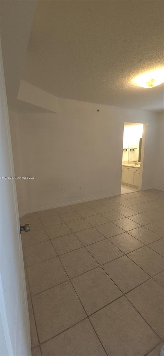 KEYSTONE COURTS CONDO - Residential Lease