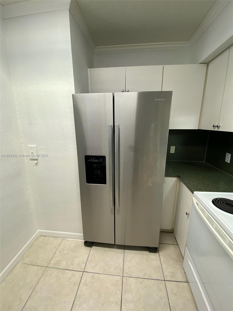 KEYSTONE COURTS CONDO - Residential Lease