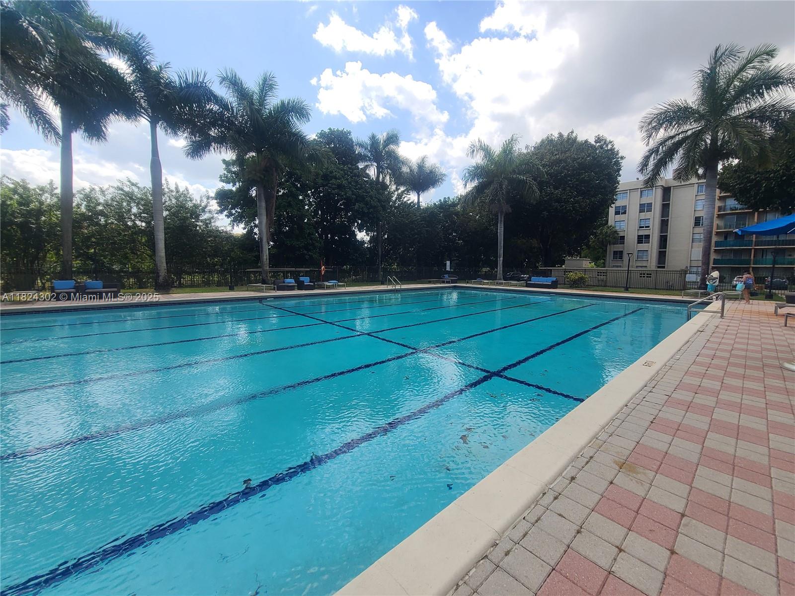 KEYSTONE COURTS CONDO - Residential Lease