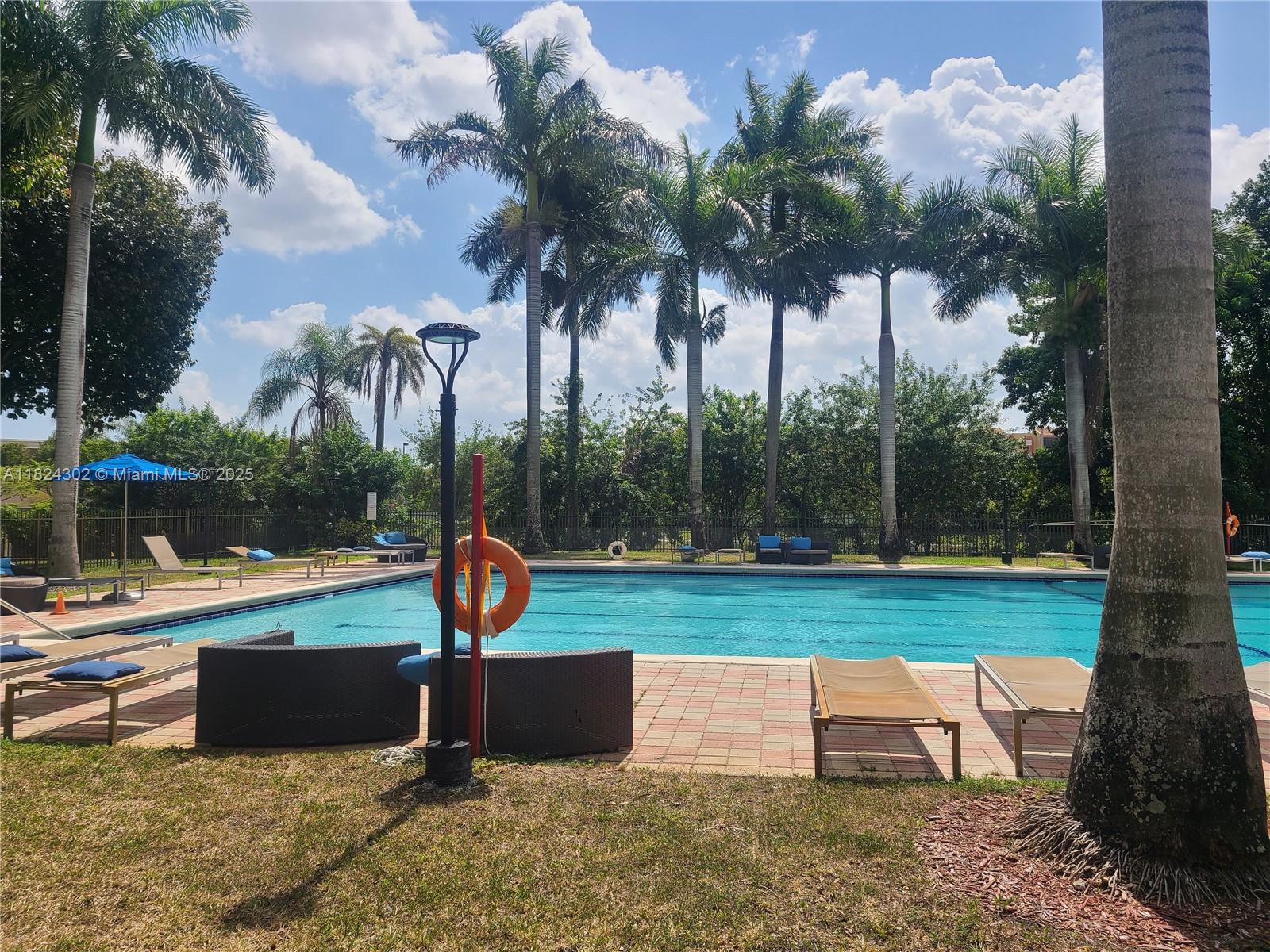 KEYSTONE COURTS CONDO - Residential Lease