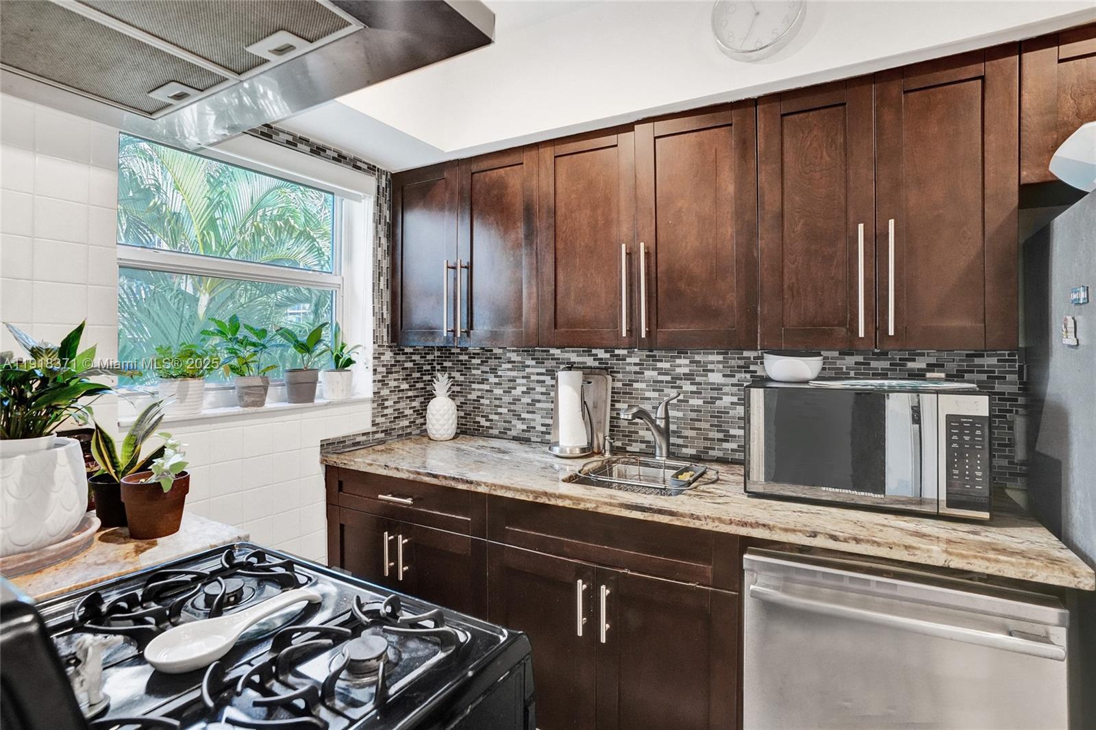 ANTHONY GARDENS CONDO - Residential