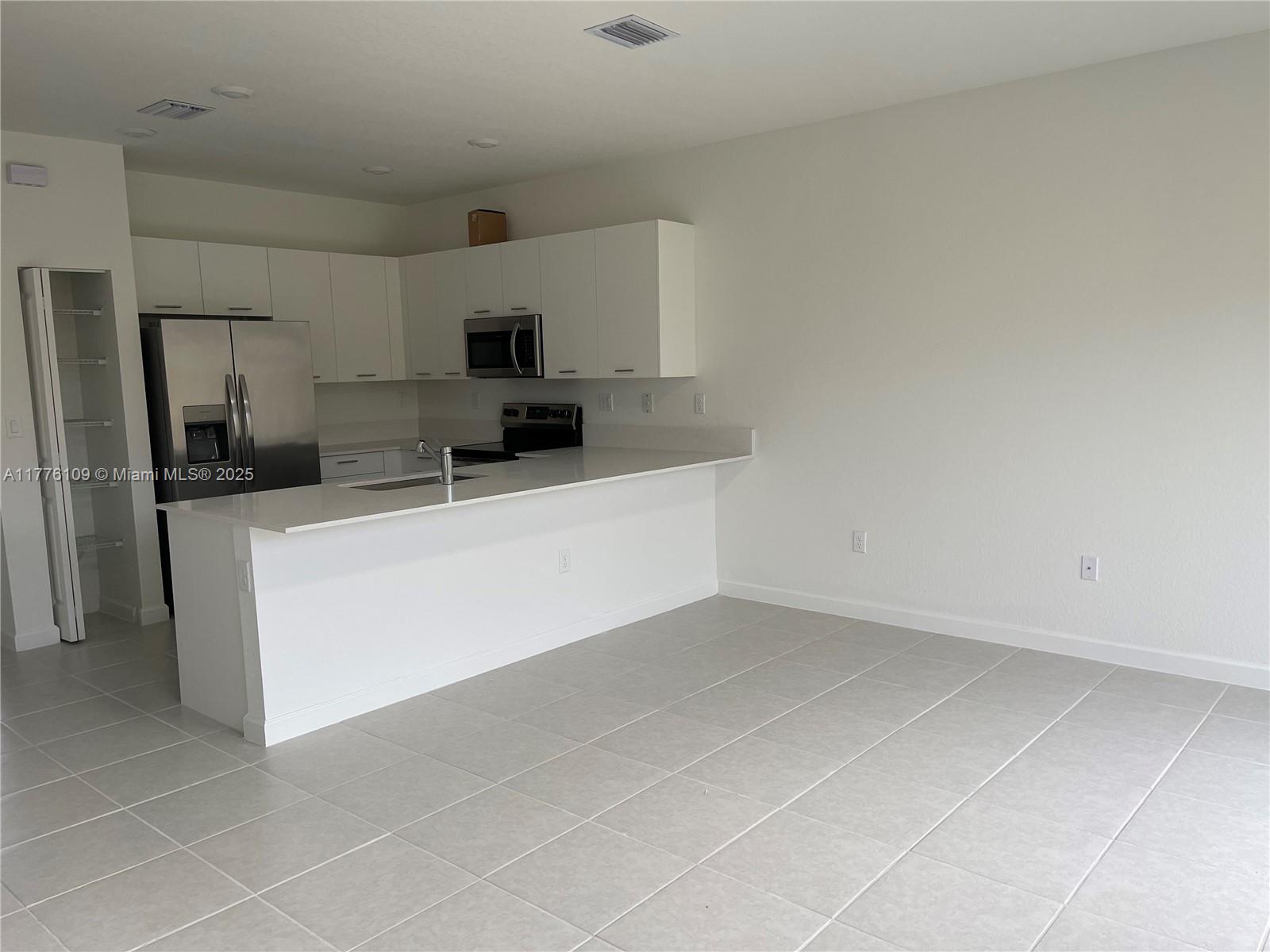 WESTVIEW GARDENS APARTMEN - Residential