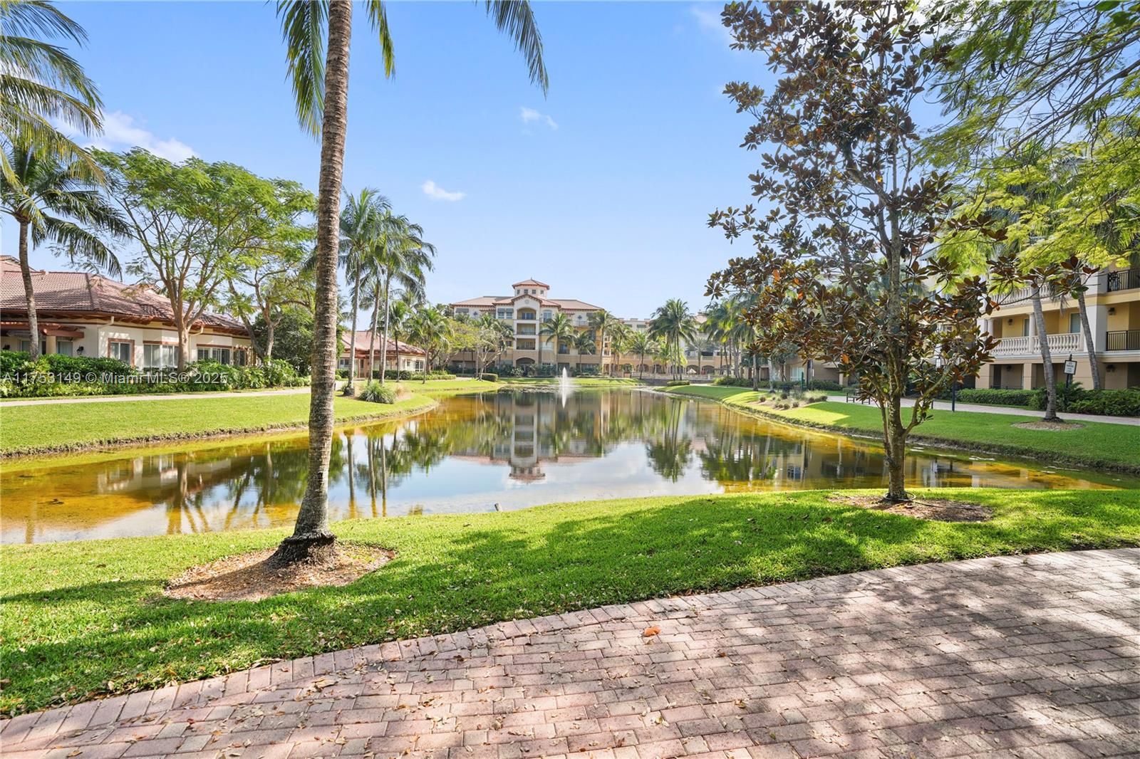 WESTON COMMONS - Residential