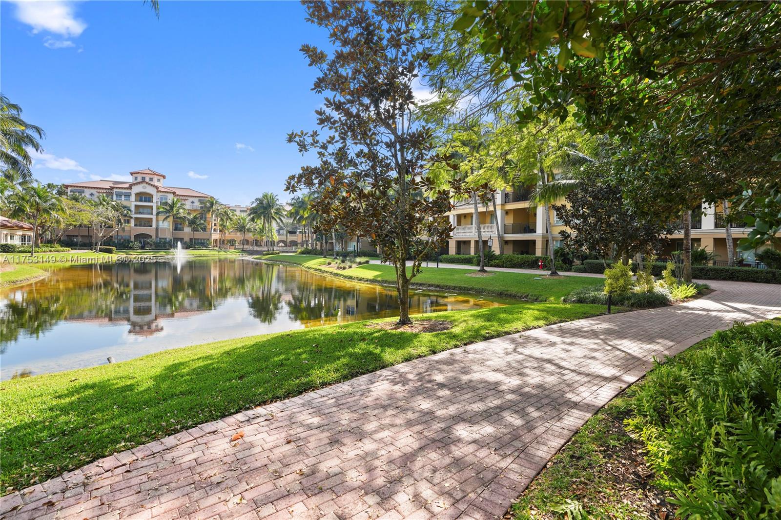 WESTON COMMONS - Residential