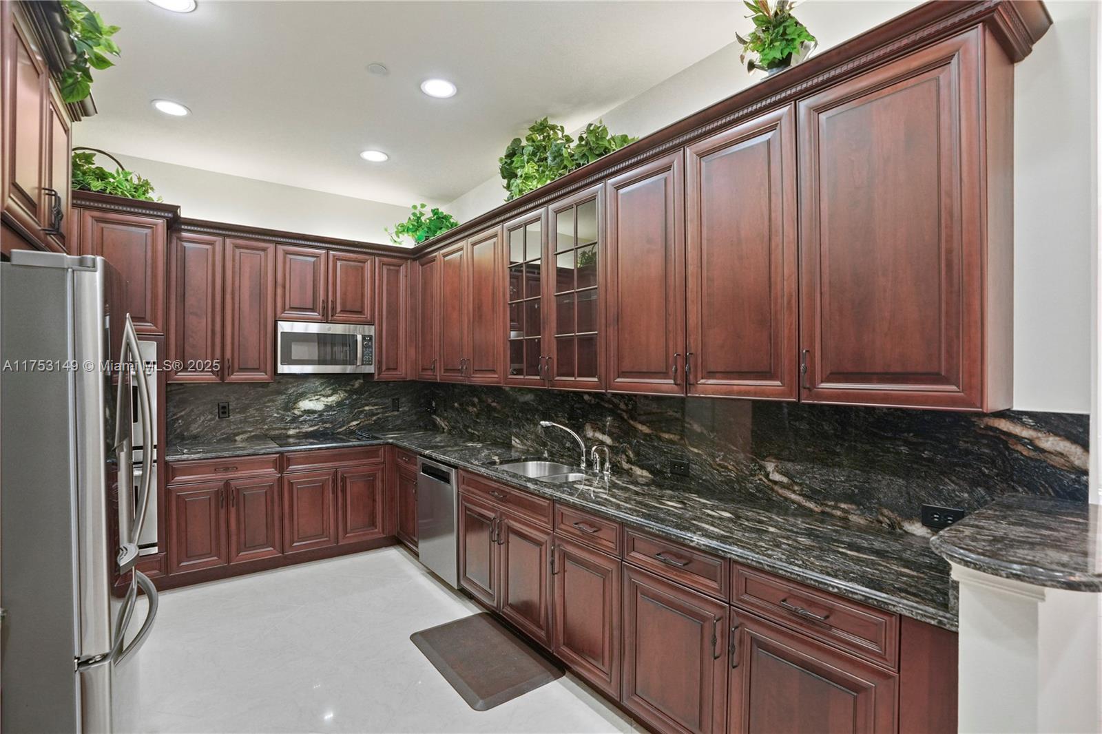 WESTON COMMONS - Residential