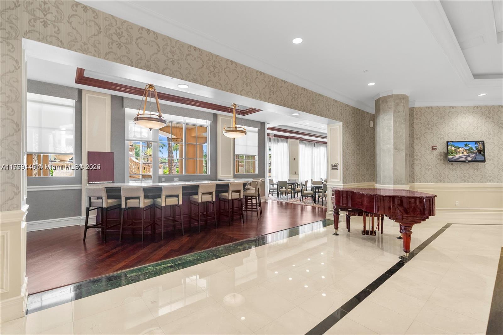 WESTON COMMONS - Residential