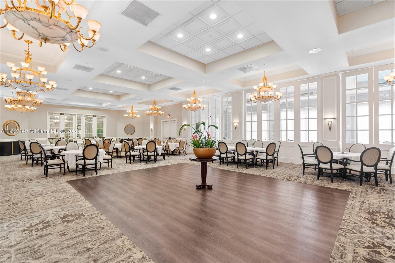 WESTON COMMONS - Residential