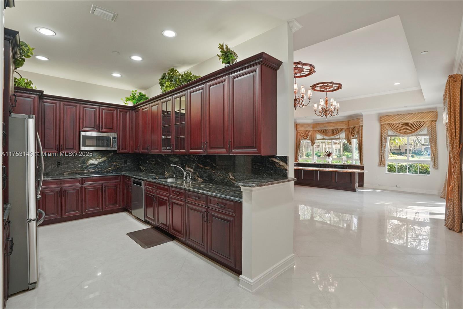WESTON COMMONS - Residential