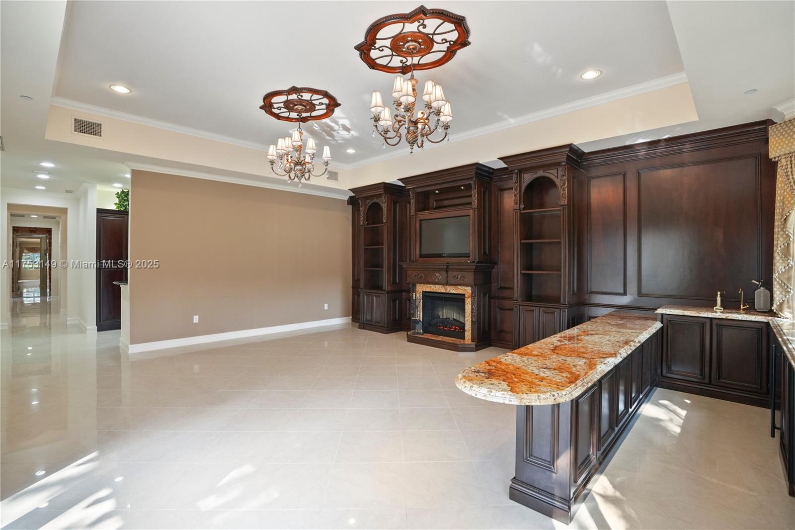 WESTON COMMONS - Residential