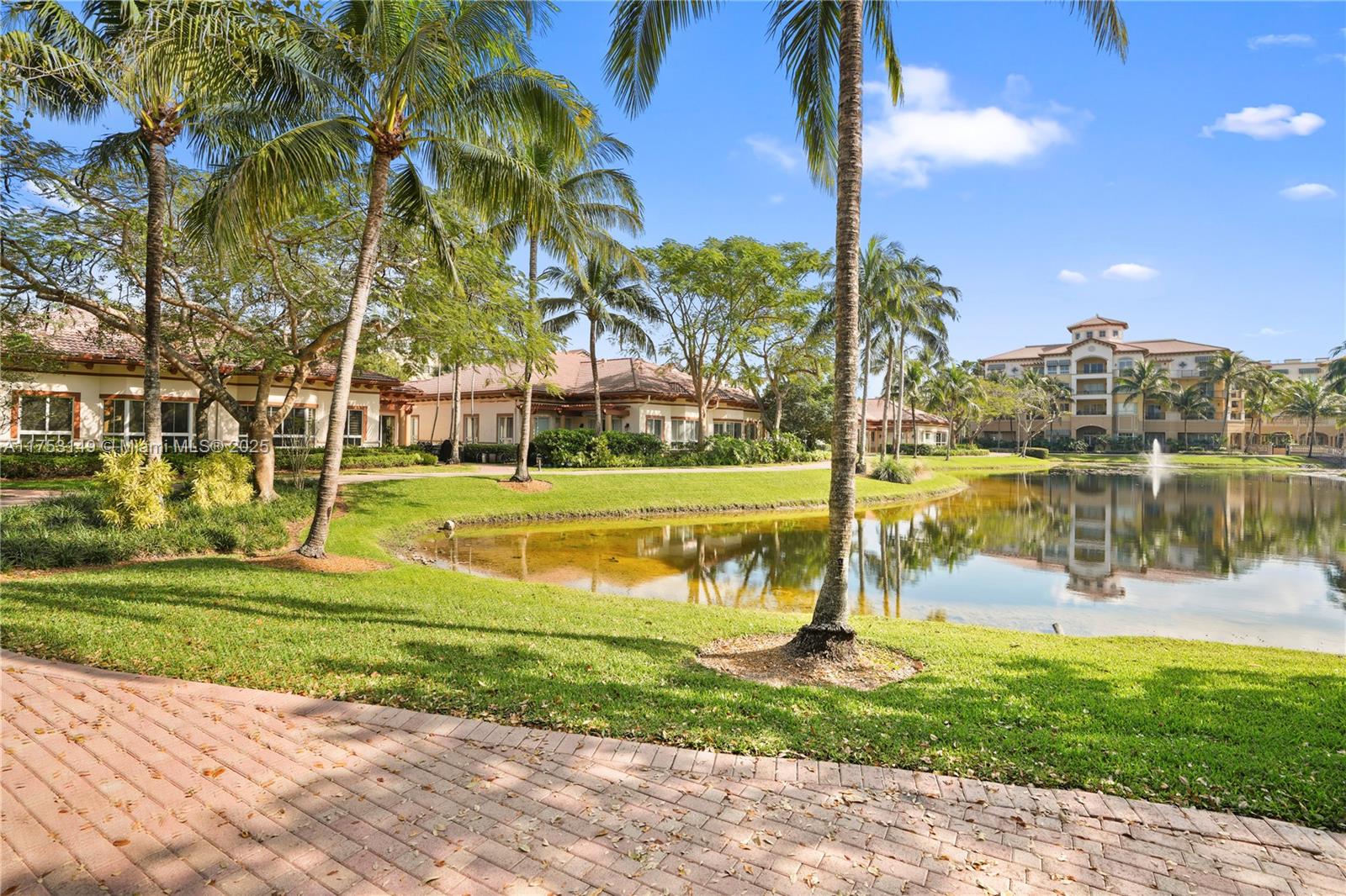 WESTON COMMONS - Residential