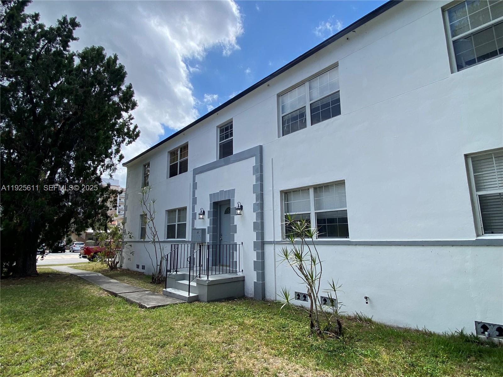 C GAB DOUGLAS SEC - Residential Lease