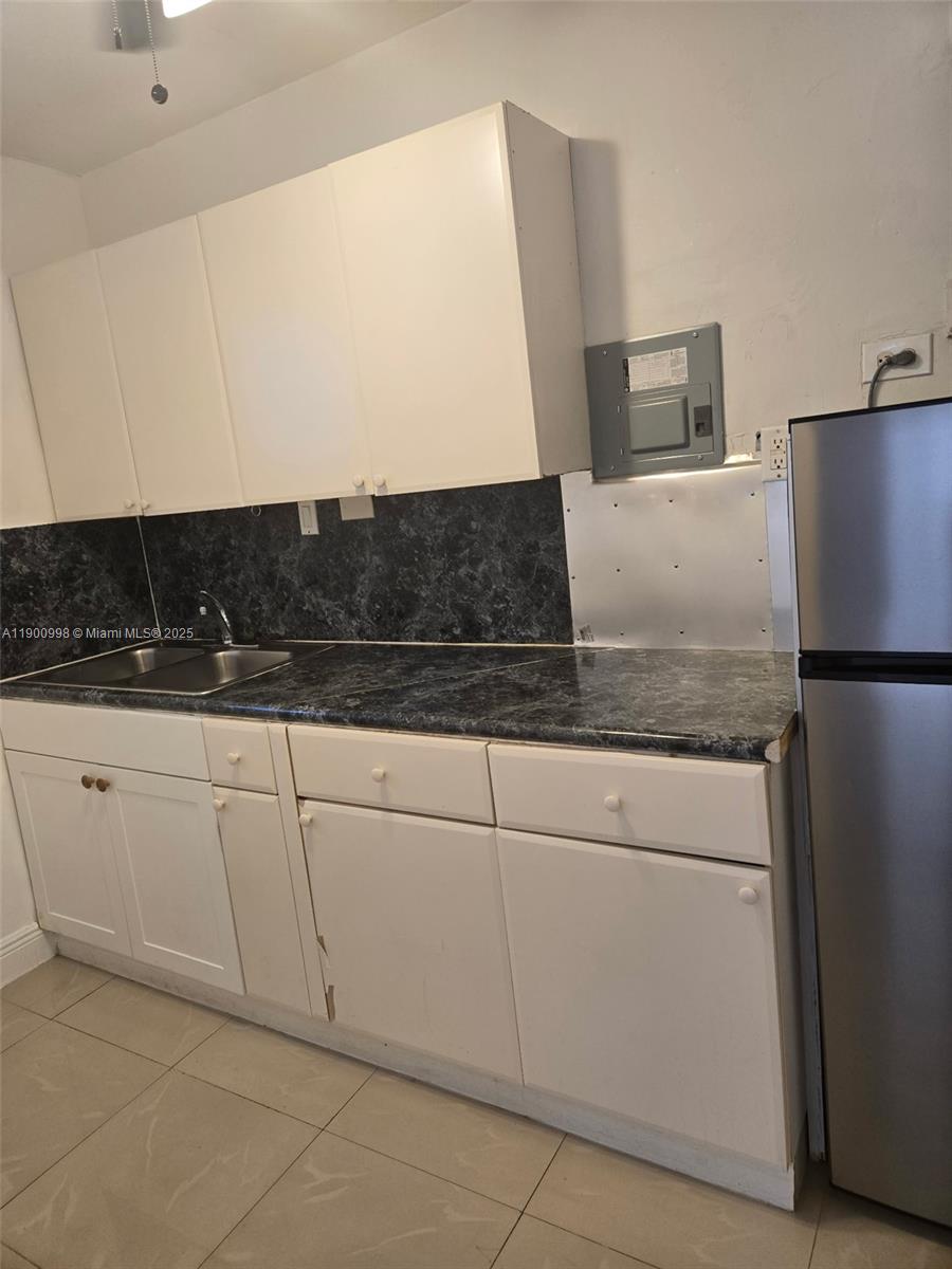 BAKER MANOR - Residential Lease