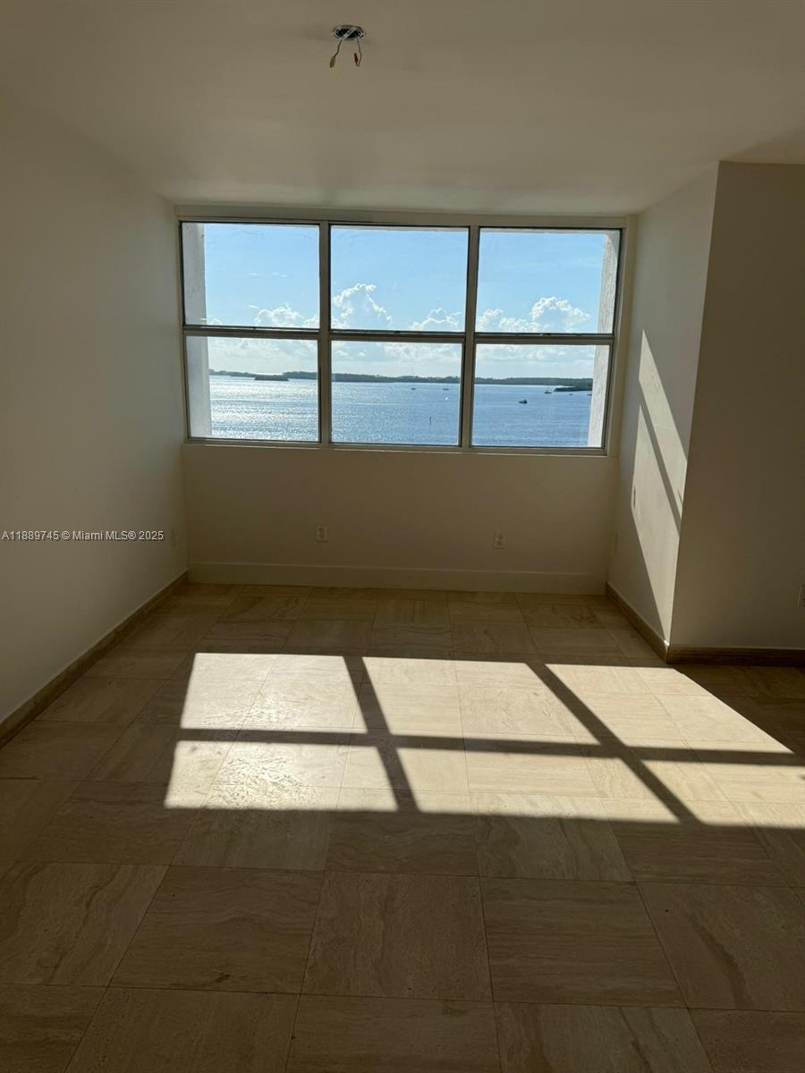 BAYSHORE PLACE CONDO - Residential Lease