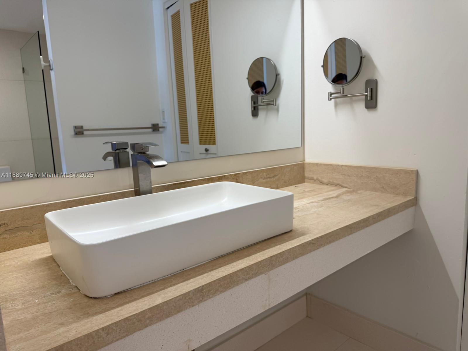 BAYSHORE PLACE CONDO - Residential Lease