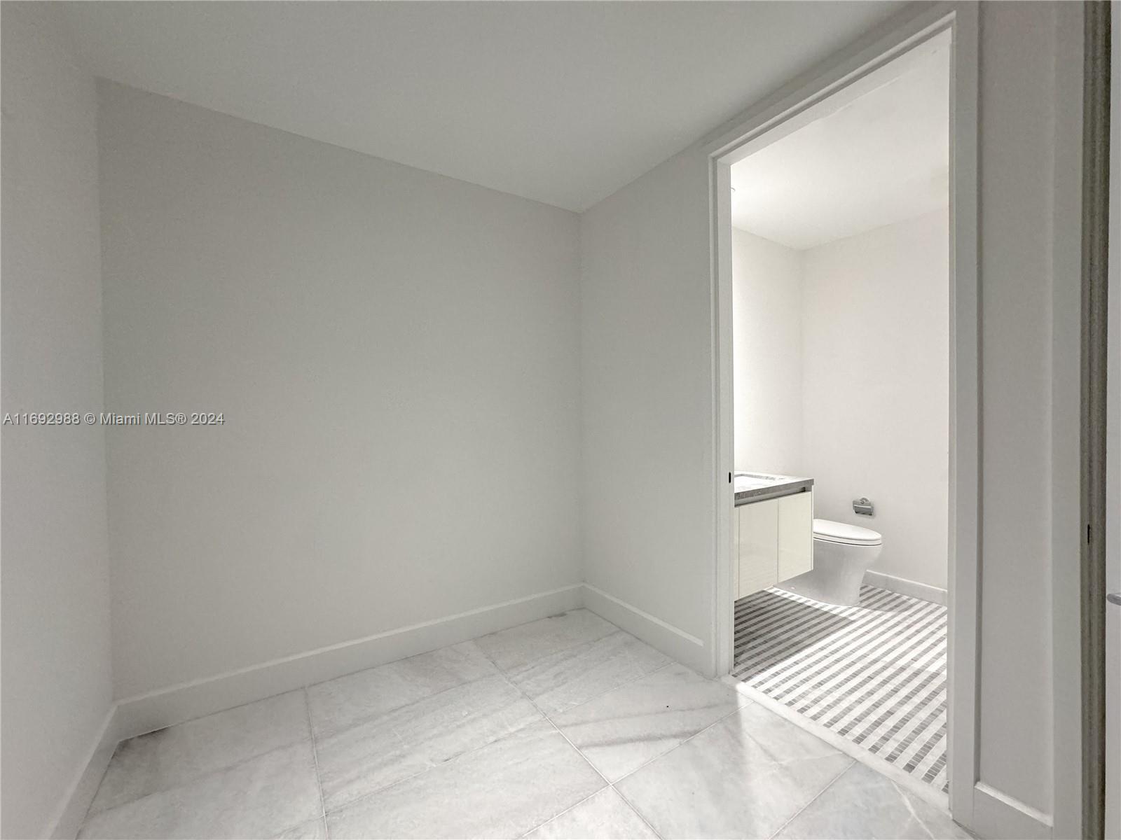 ESCOTTONIA PARK - Residential