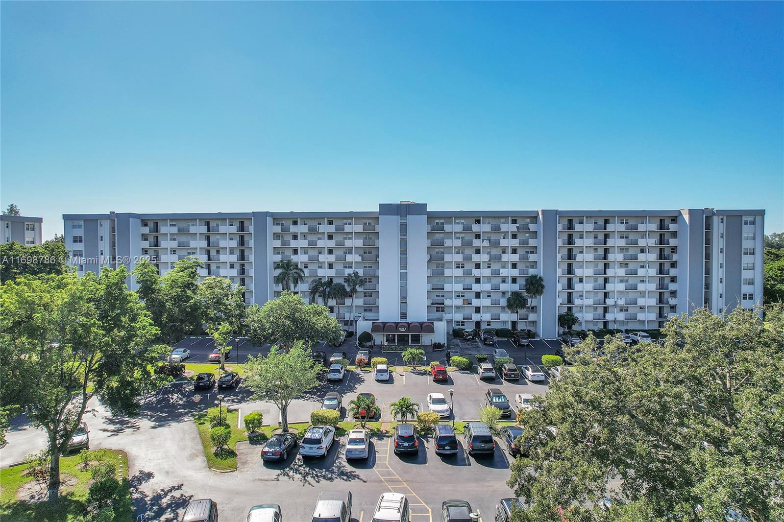 Property for Sale at 5900 Nw 44th St 704, Lauderhill, Miami-Dade County, Florida - Bedrooms: 2 
Bathrooms: 2  - $108,000