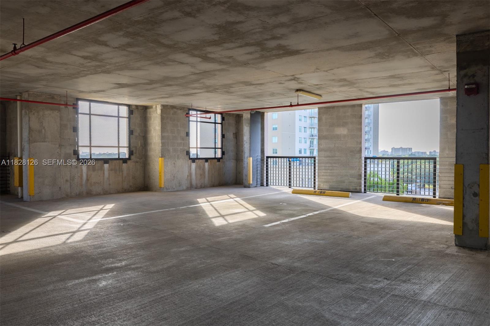 PUERTA DE PALMAS CONDO - Residential