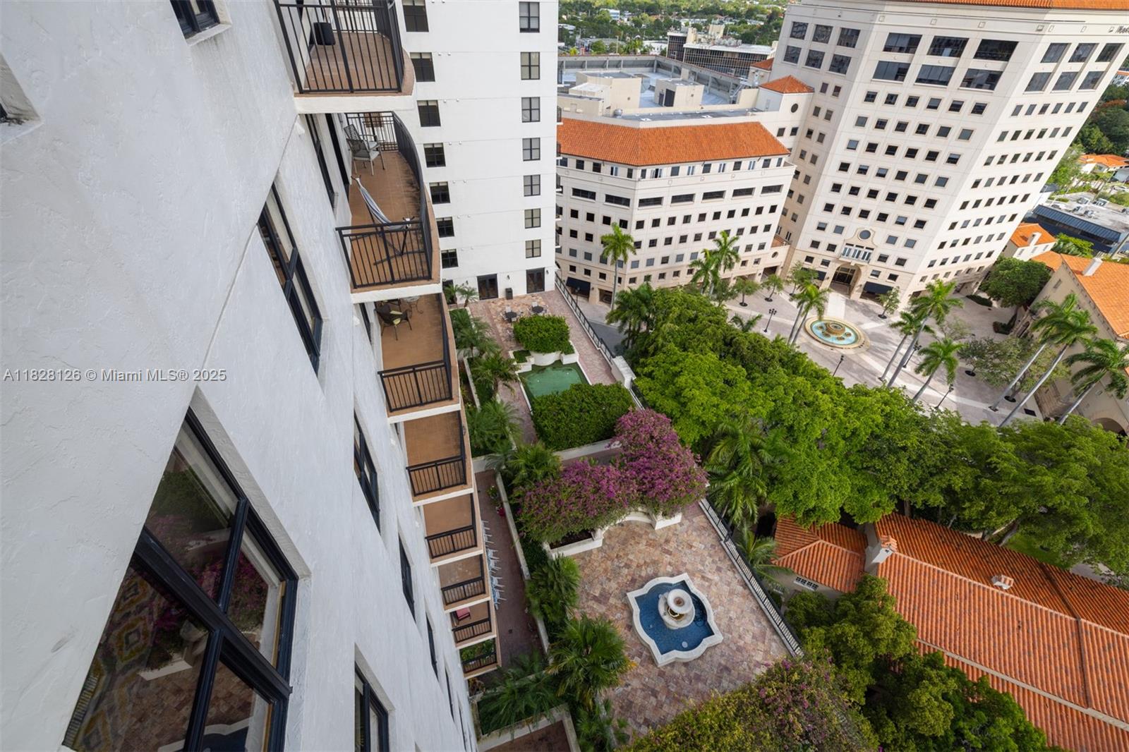 PUERTA DE PALMAS CONDO - Residential