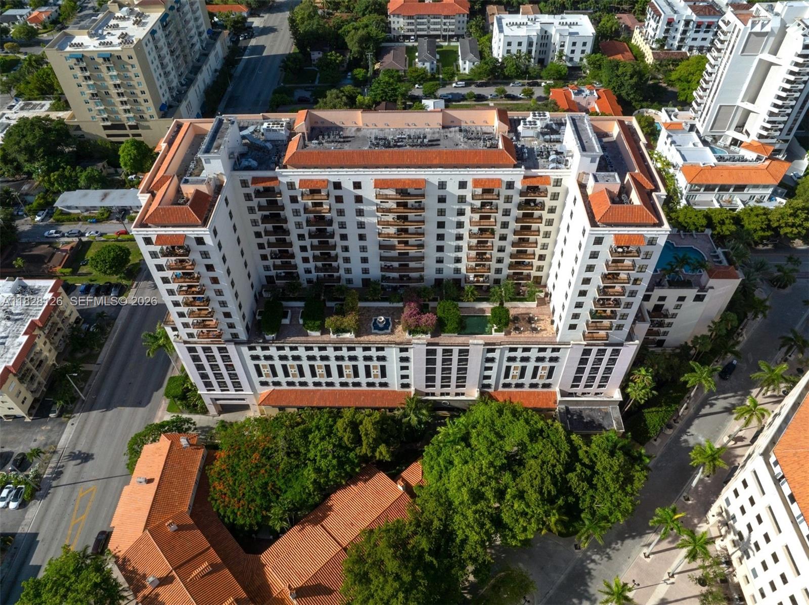 PUERTA DE PALMAS CONDO - Residential