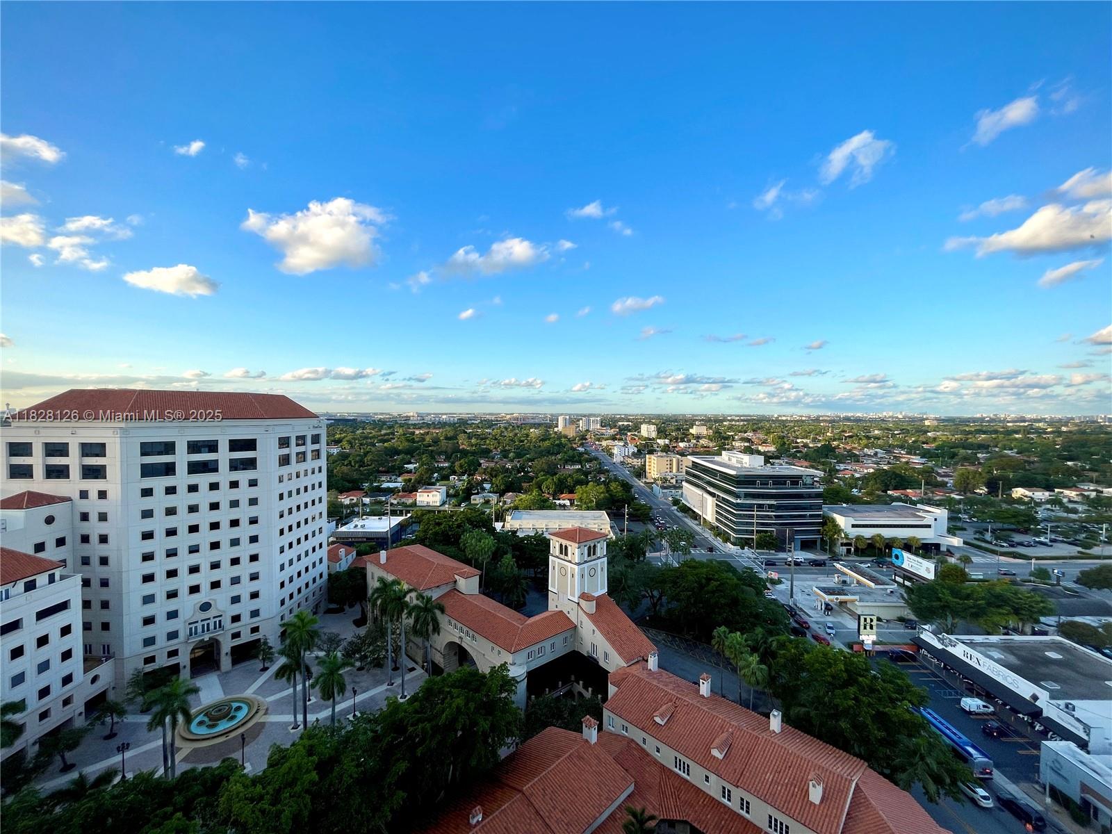 PUERTA DE PALMAS CONDO - Residential