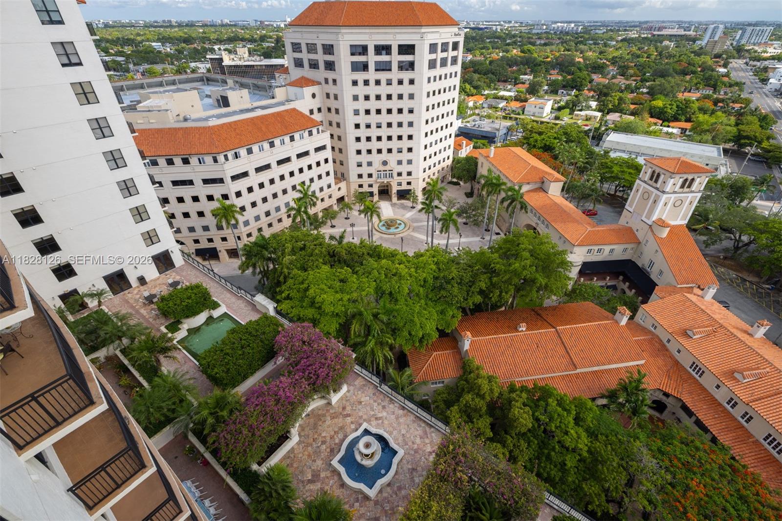 PUERTA DE PALMAS CONDO - Residential