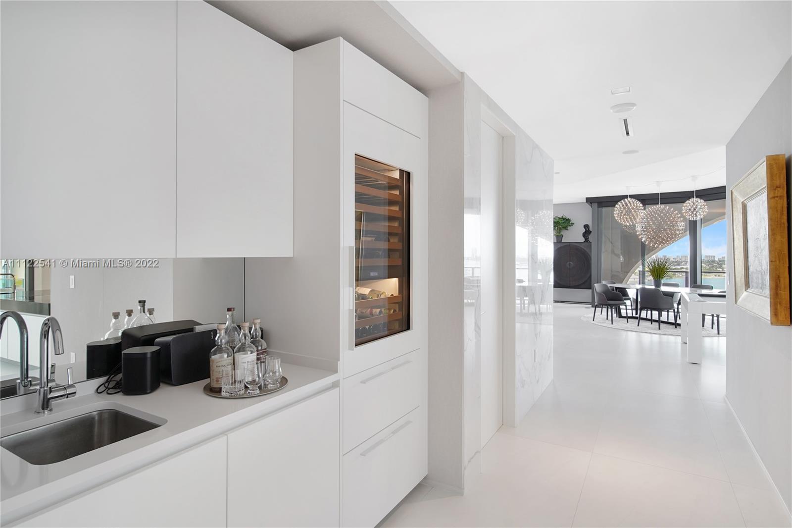 ONE THOUSAND MUSEUM CONDO - Residential