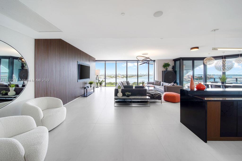 ONE THOUSAND MUSEUM CONDO - Residential