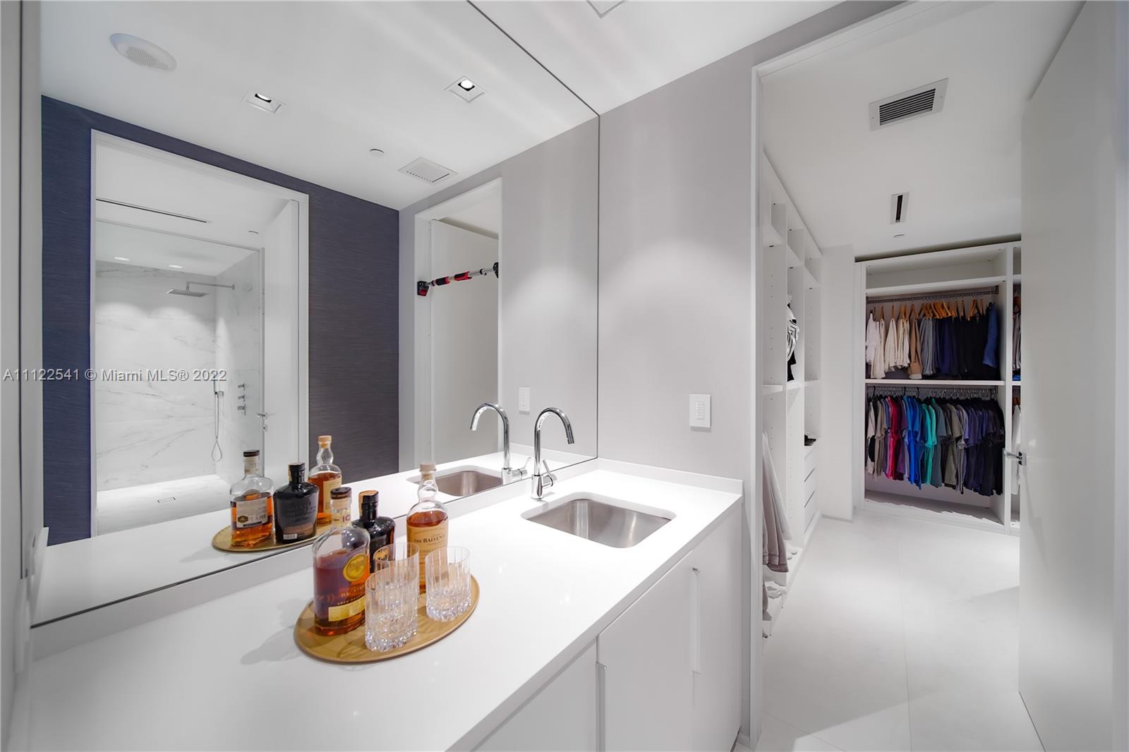 ONE THOUSAND MUSEUM CONDO - Residential