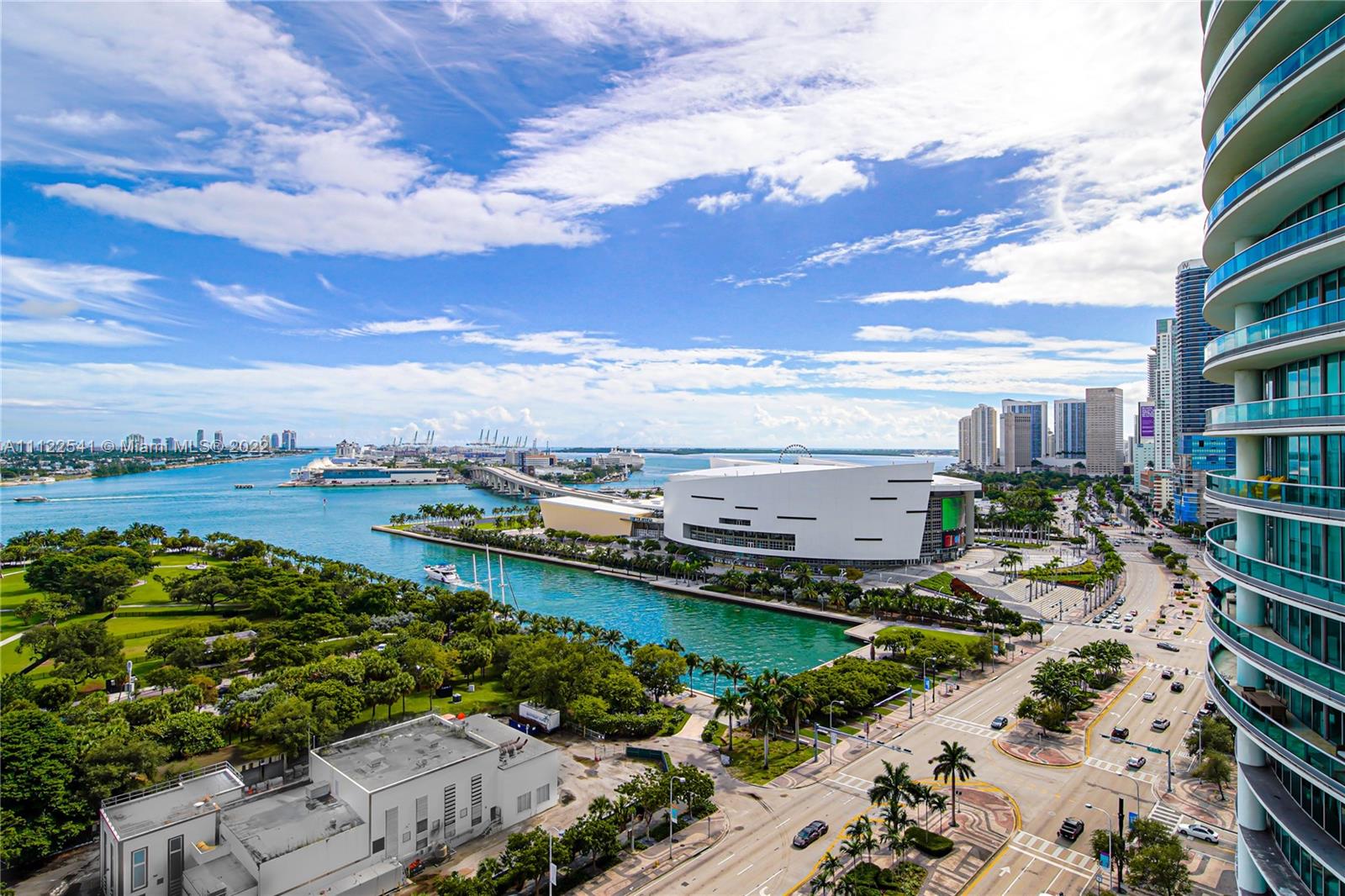 ONE THOUSAND MUSEUM CONDO - Residential