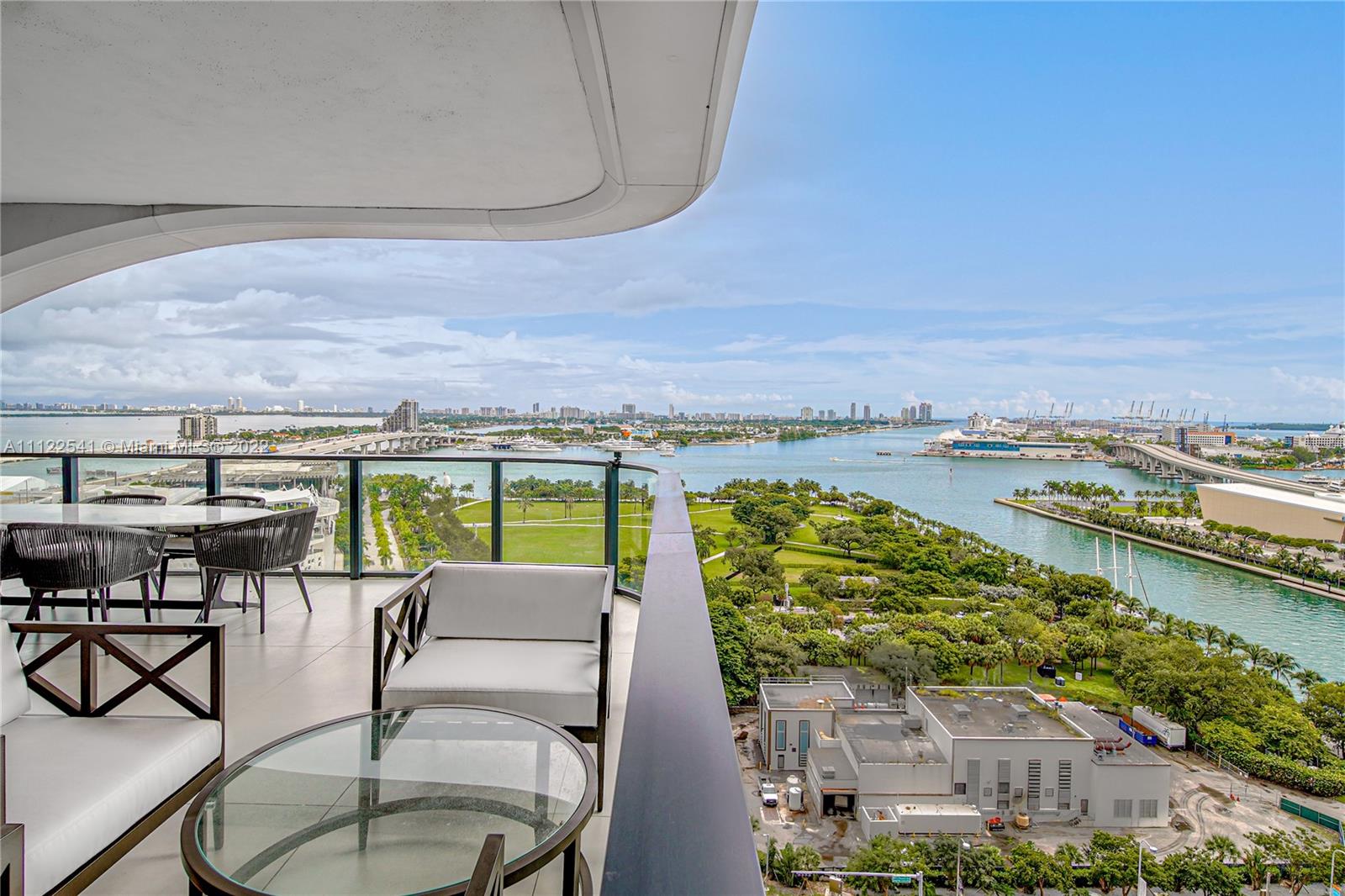 ONE THOUSAND MUSEUM CONDO - Residential