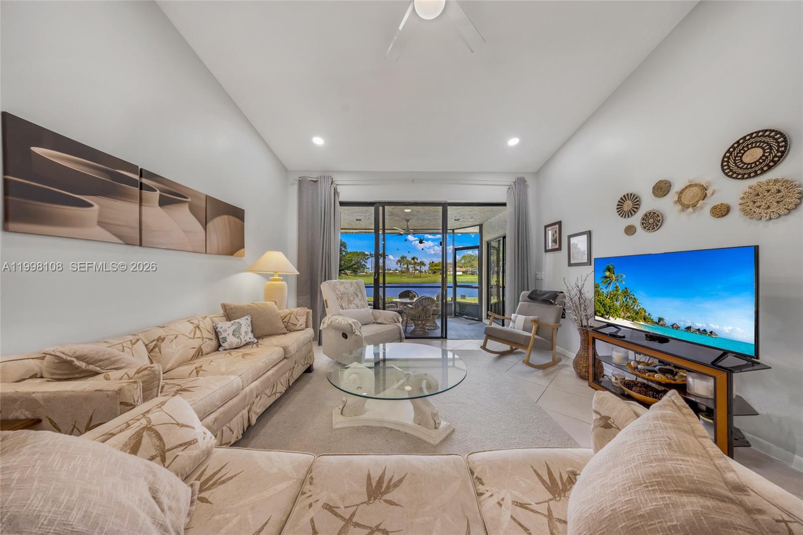 VILLAS OF BOCA DELRAY COND - Residential