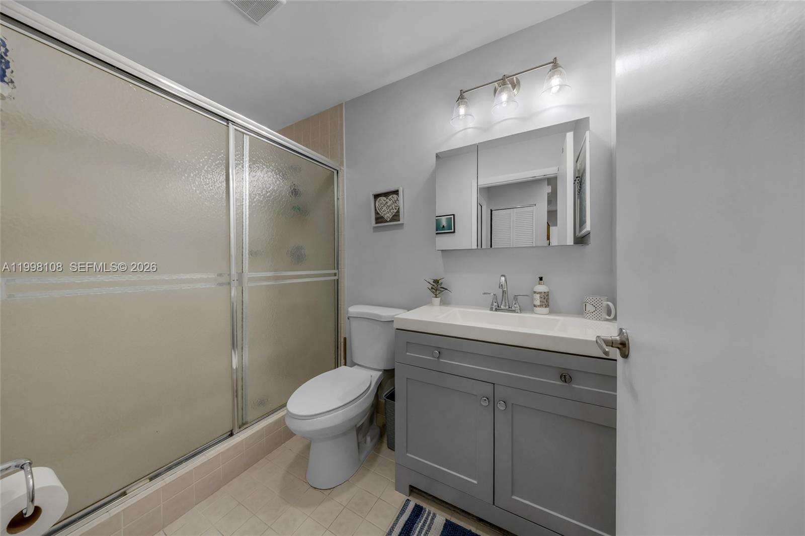 VILLAS OF BOCA DELRAY COND - Residential