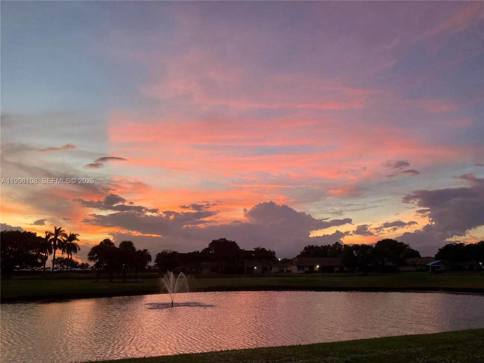 VILLAS OF BOCA DELRAY COND - Residential