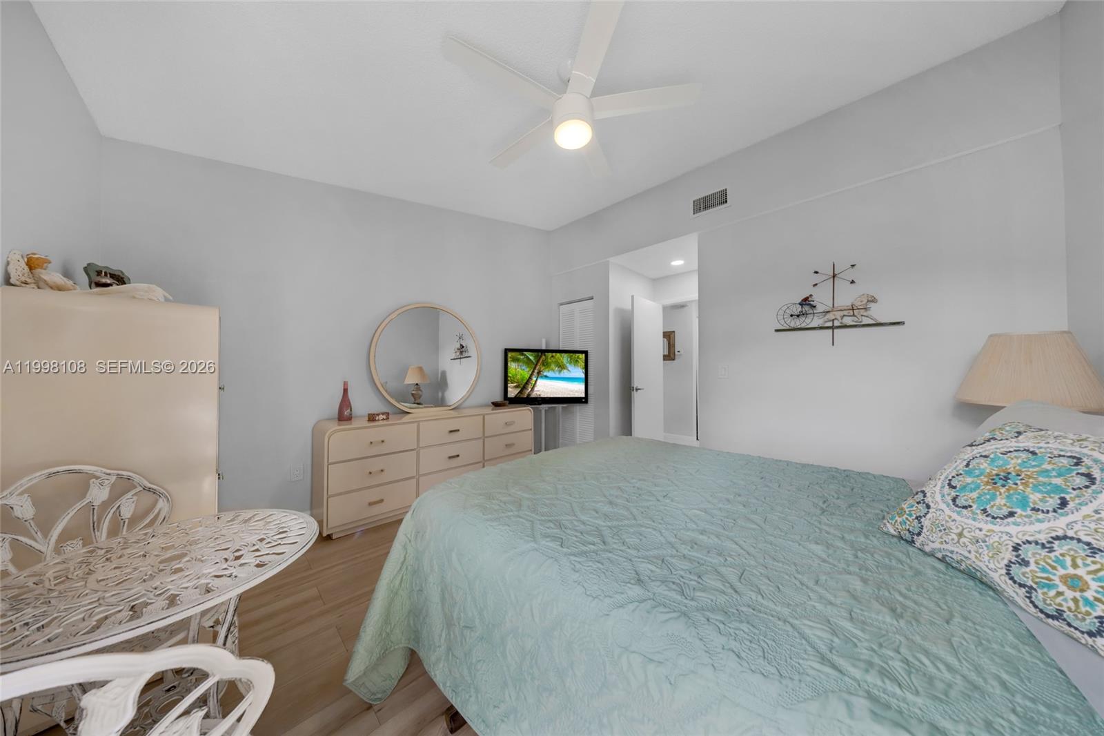 VILLAS OF BOCA DELRAY COND - Residential