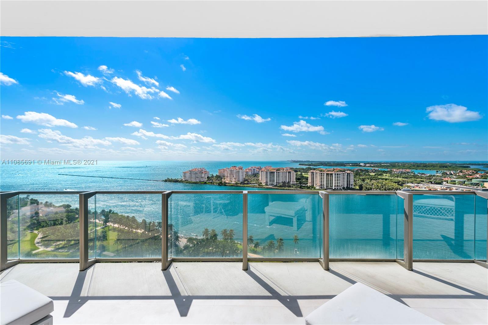 APOGEE CONDO - Residential